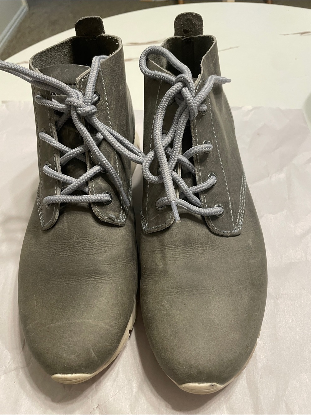 KODIAC Boots made in CANADA Taupe/Brown Leather Footbed with Logo Sz 9.5